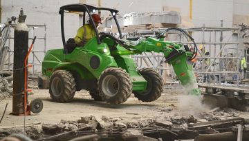 large-minicargador-avant-750-1